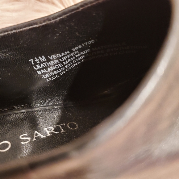 Franco Sarto black leather peep toe heels - Picture 2 of 3